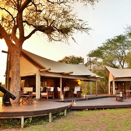 Rhino Walking Safaris Hotel Скукуза Екстериор снимка