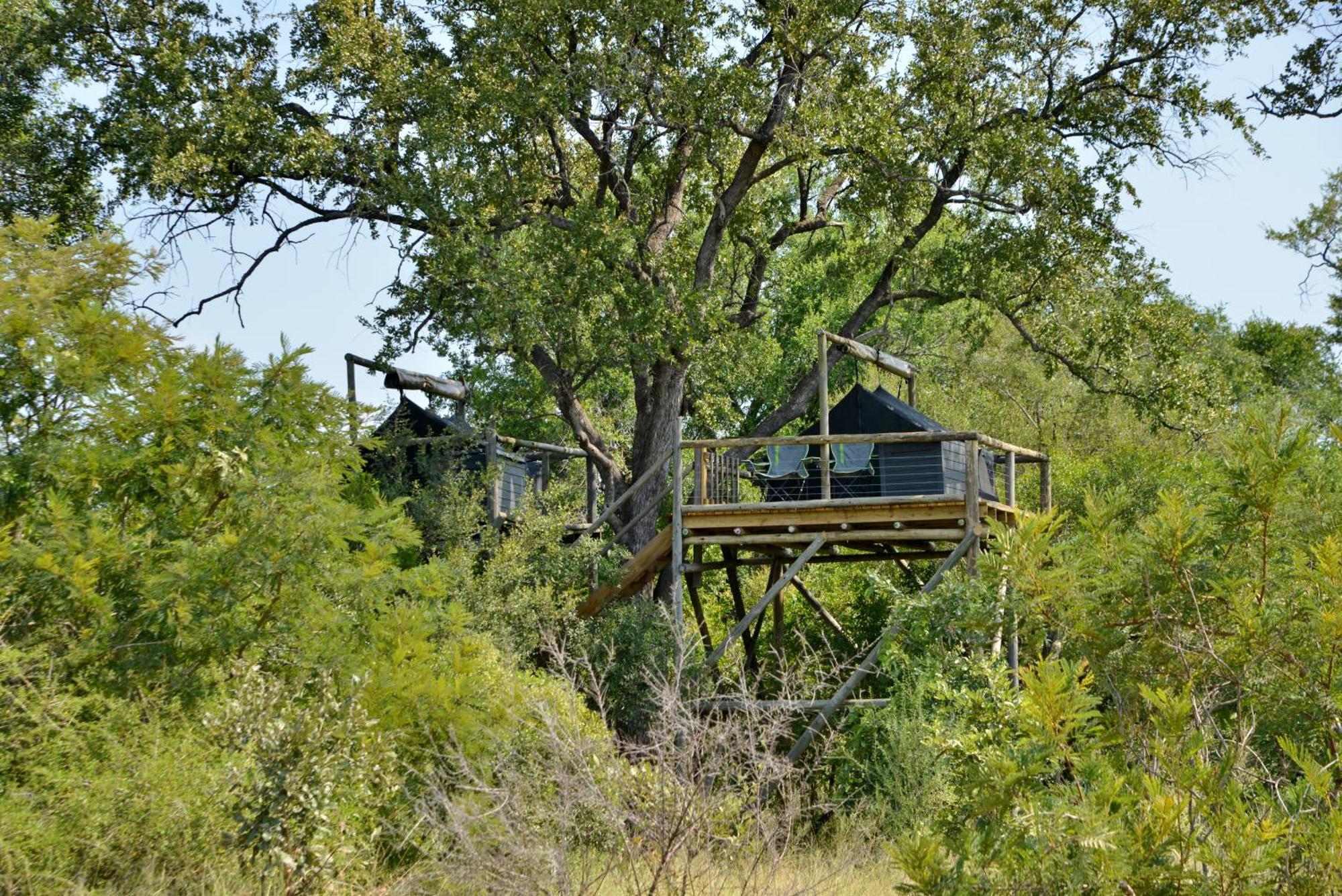 Rhino Walking Safaris Hotel Скукуза Екстериор снимка