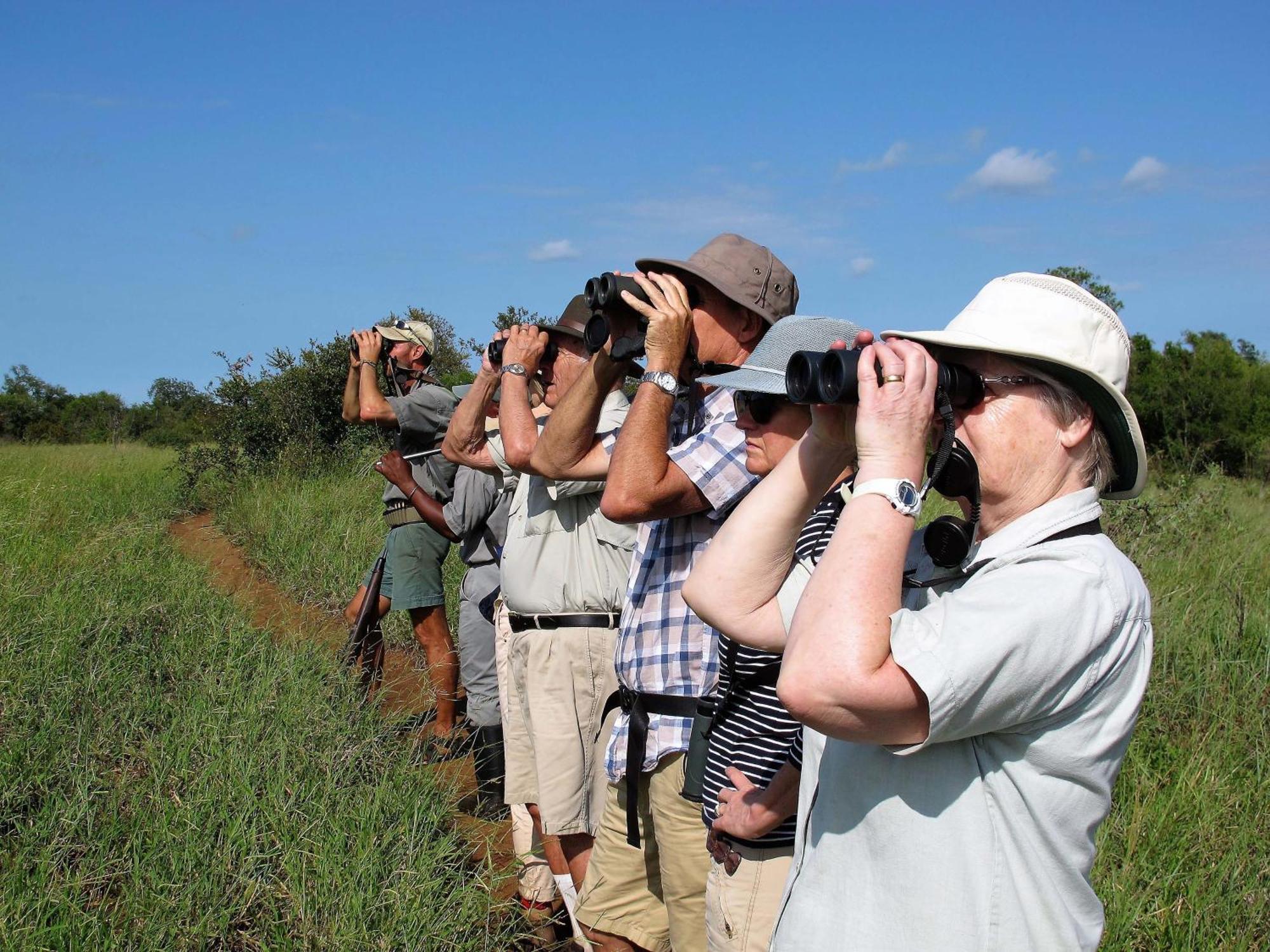 Rhino Walking Safaris Hotel Скукуза Екстериор снимка