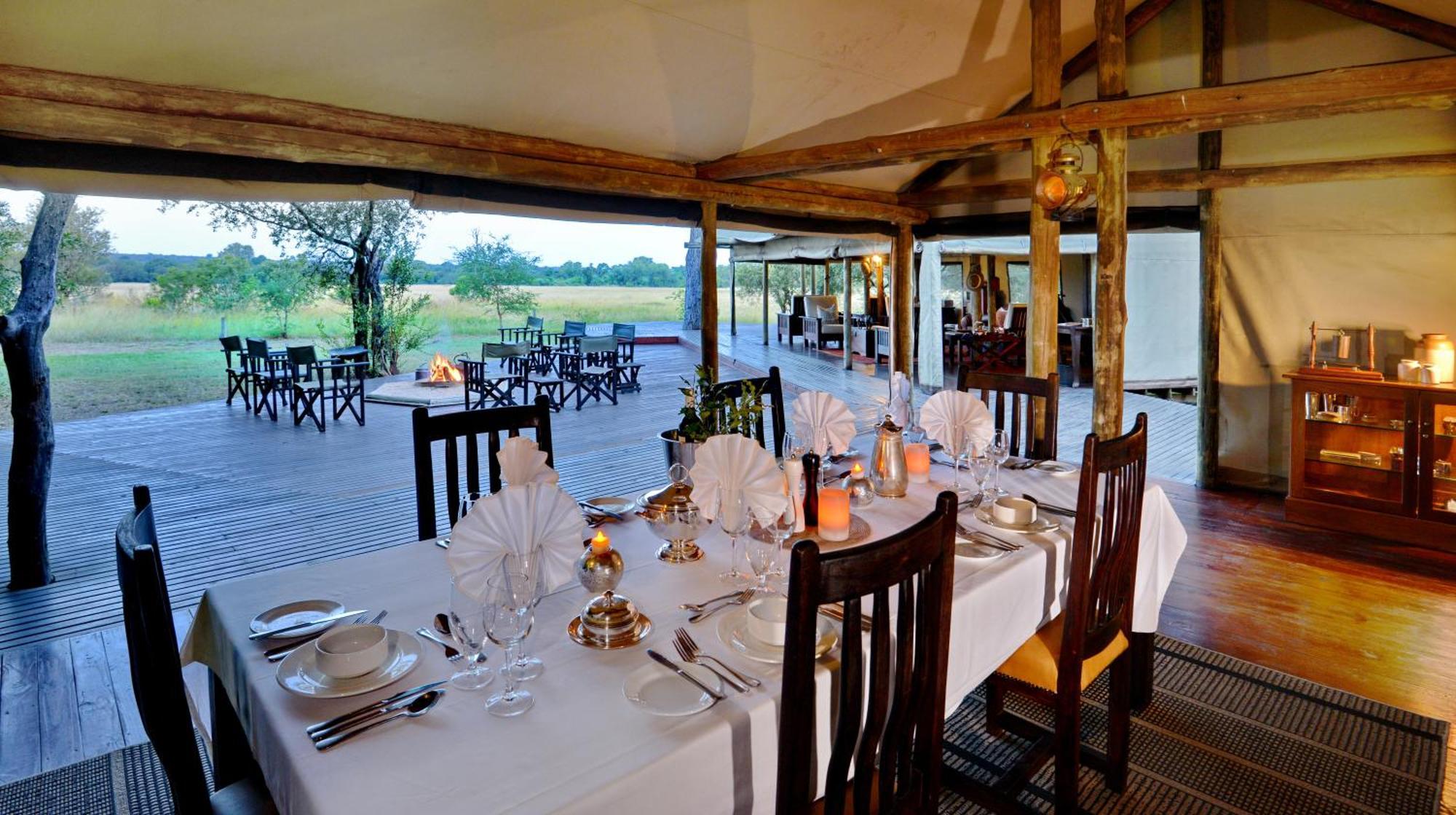 Rhino Walking Safaris Hotel Скукуза Екстериор снимка