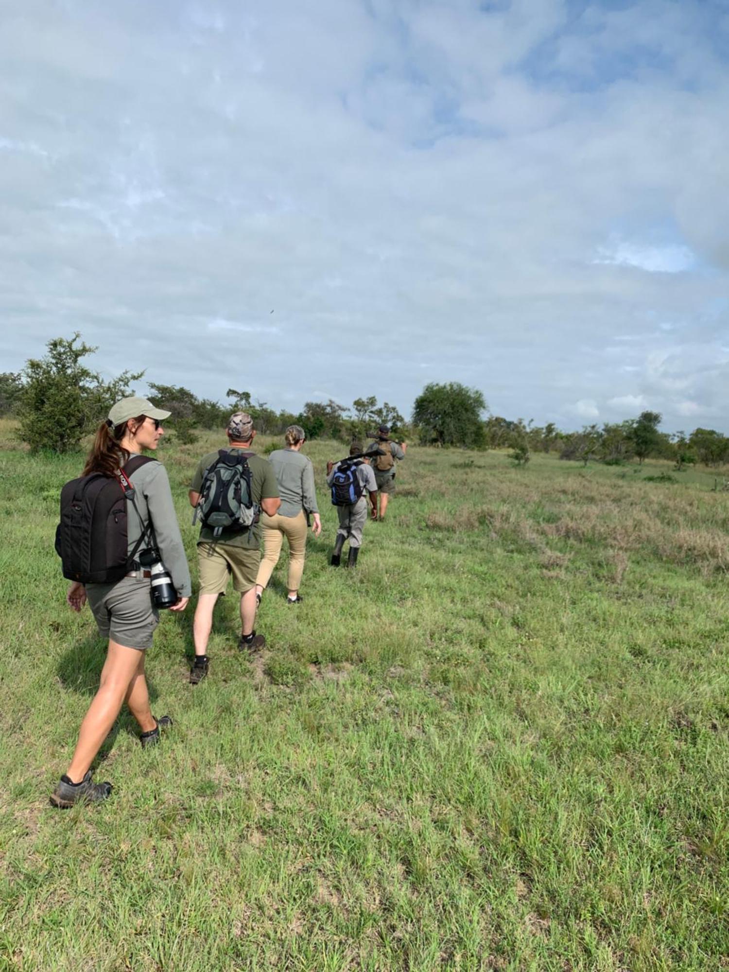 Rhino Walking Safaris Hotel Скукуза Екстериор снимка
