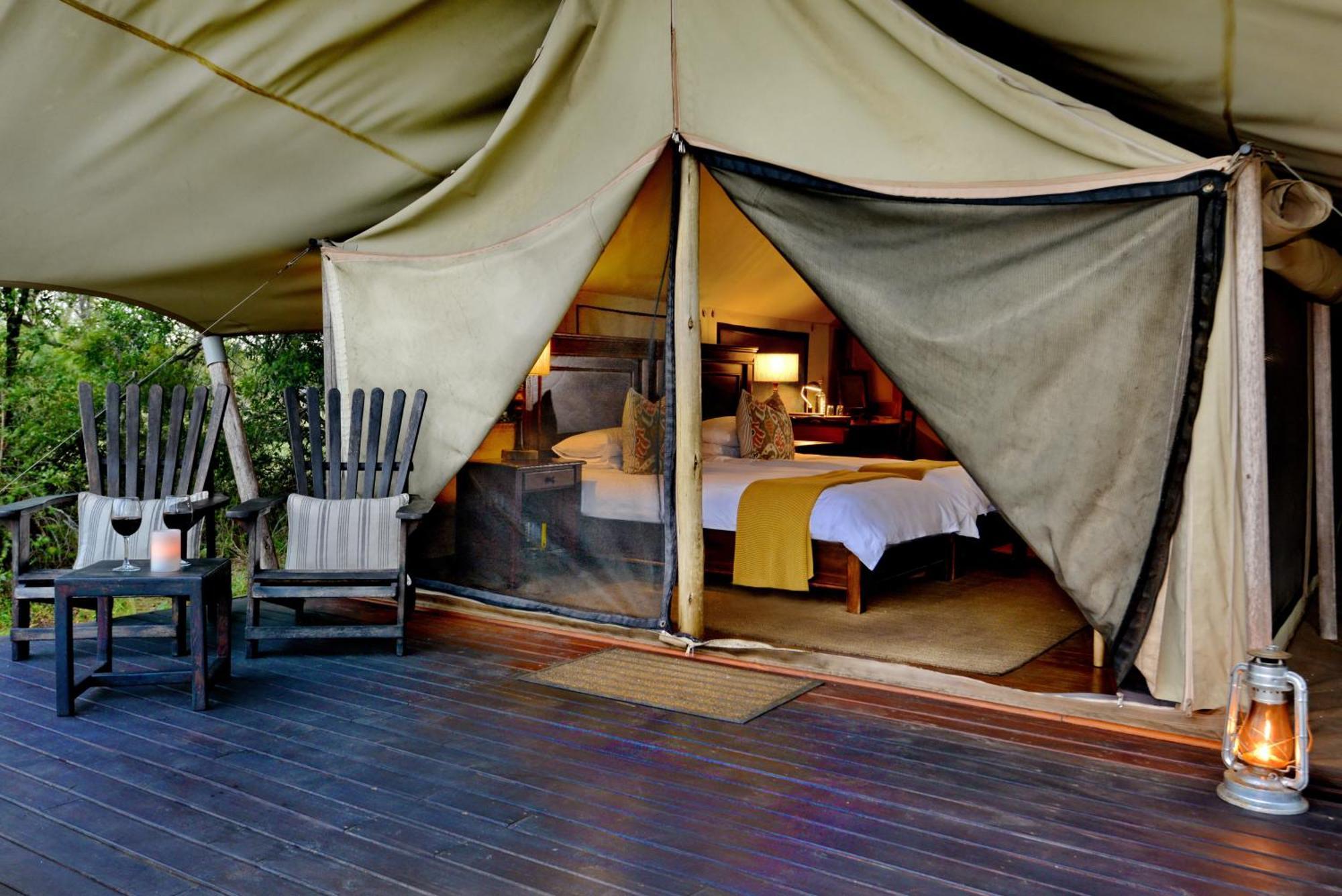 Rhino Walking Safaris Hotel Скукуза Екстериор снимка