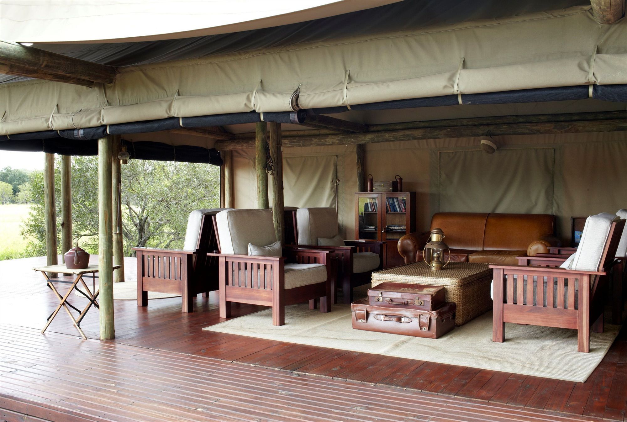 Rhino Walking Safaris Hotel Скукуза Екстериор снимка