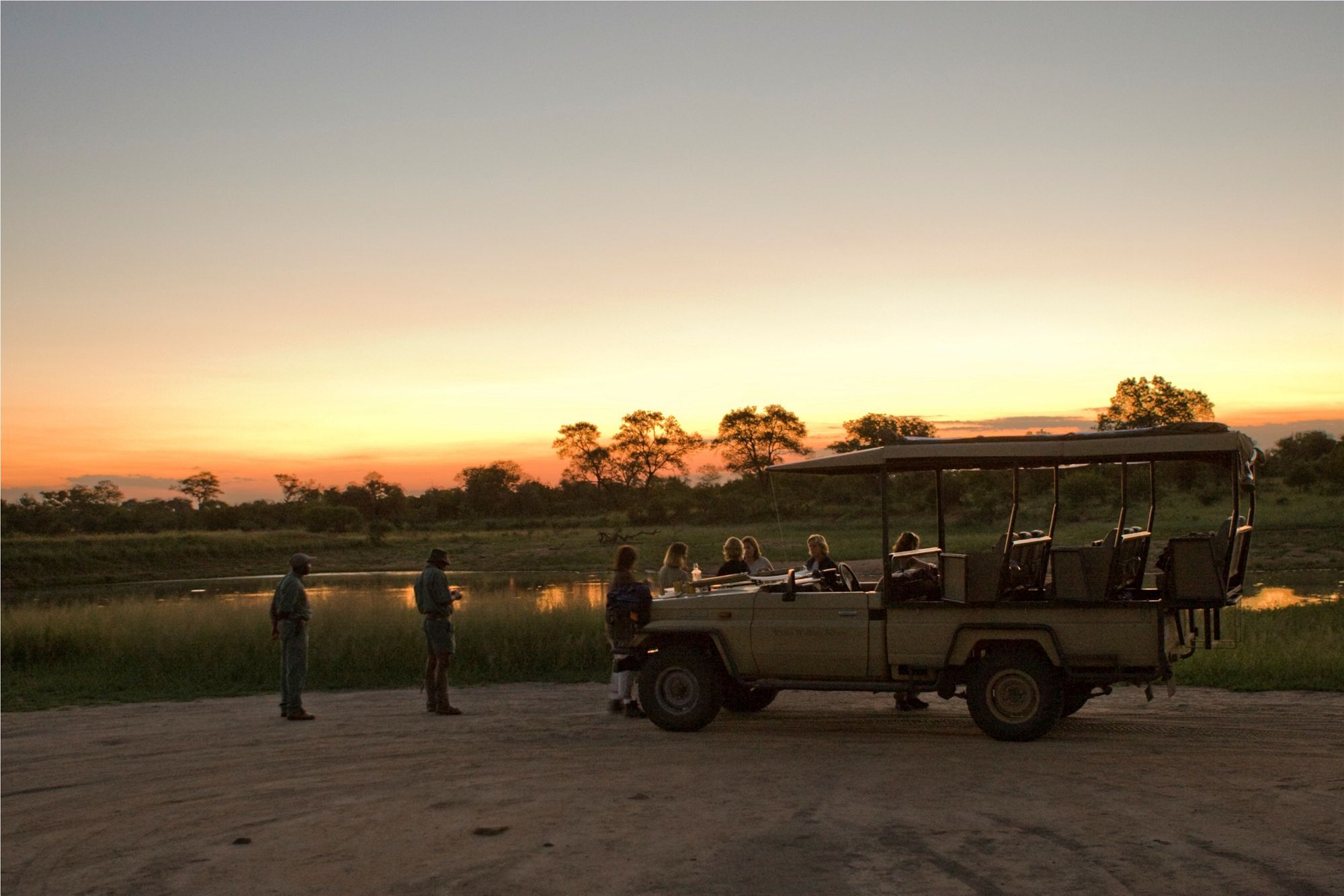 Rhino Walking Safaris Hotel Скукуза Екстериор снимка
