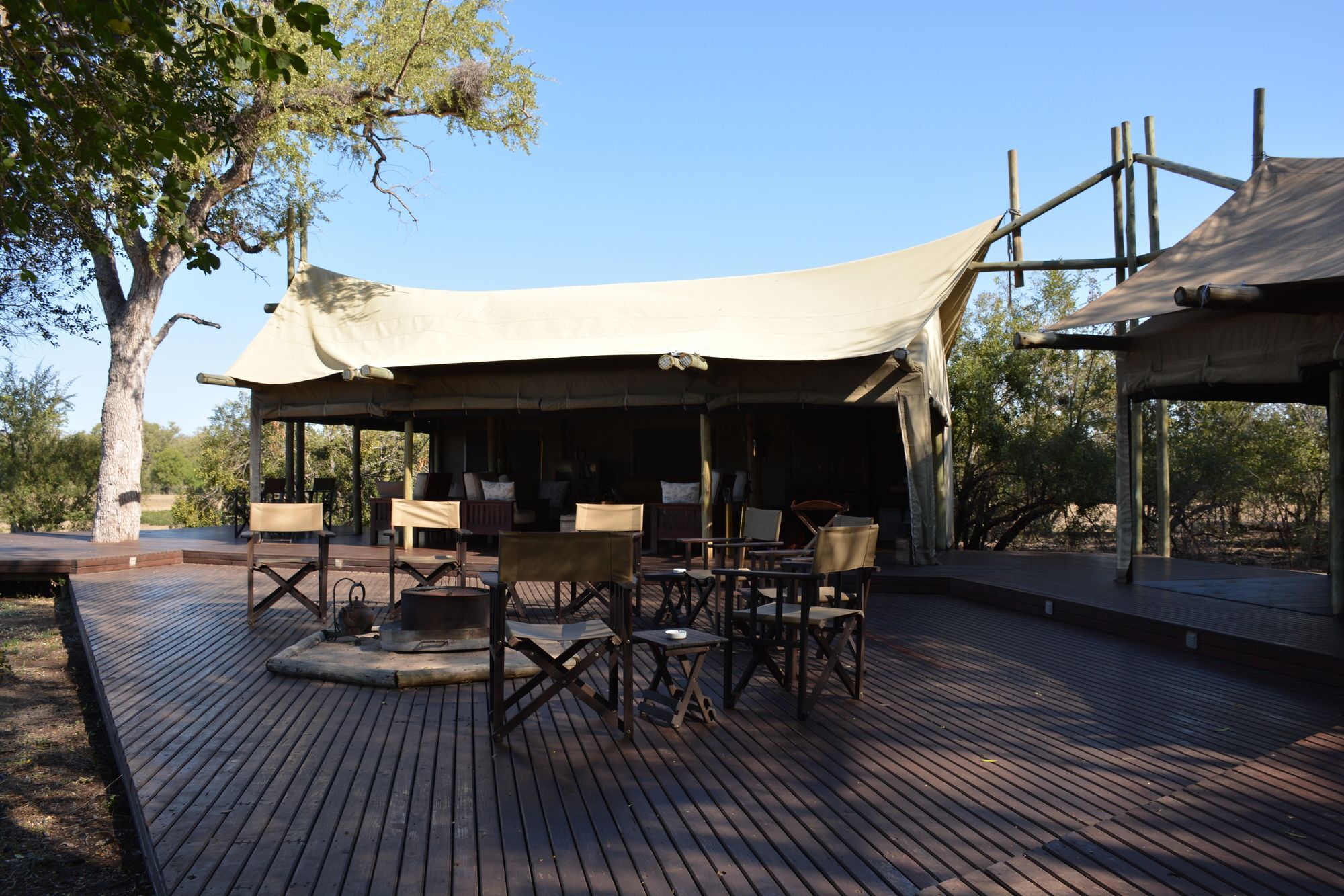 Rhino Walking Safaris Hotel Скукуза Екстериор снимка
