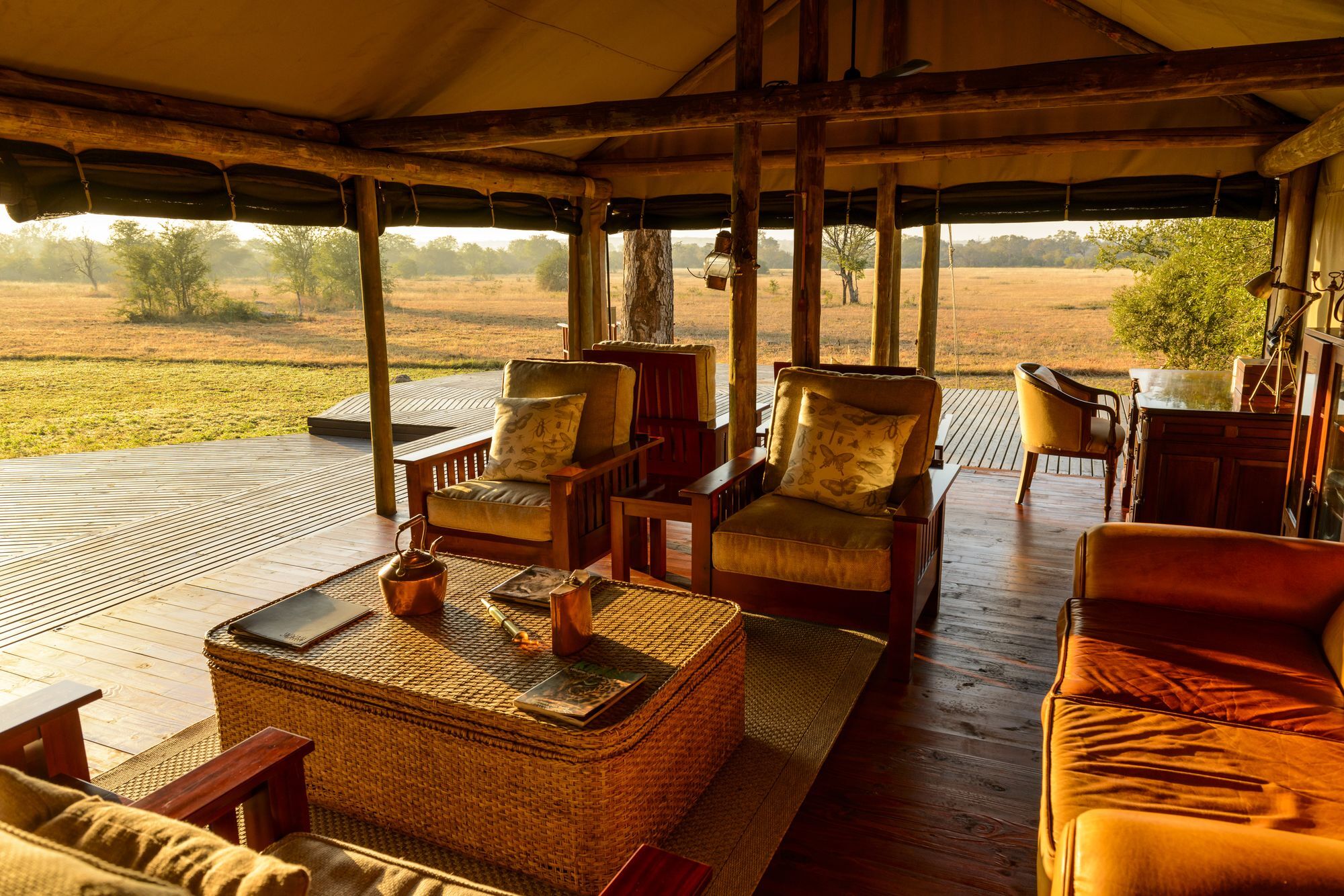 Rhino Walking Safaris Hotel Скукуза Екстериор снимка